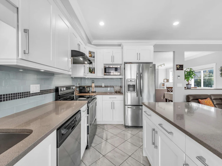 16-14320 103a Avenue, Surrey, BC, V3T 5C3 - 11