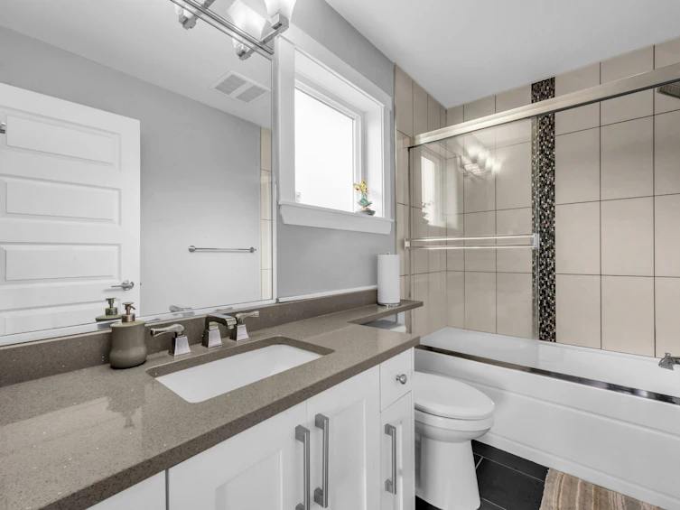 16-14320 103a Avenue, Surrey, BC, V3T 5C3 - 26