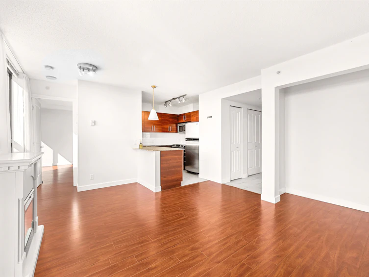1602-814 Royal Avenue, New Westminster, BC, V3M 1J9 - 16