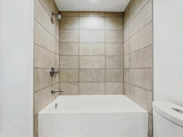 605-2385 Emery Court, North Vancouver, BC, V7J 0G1 - 15