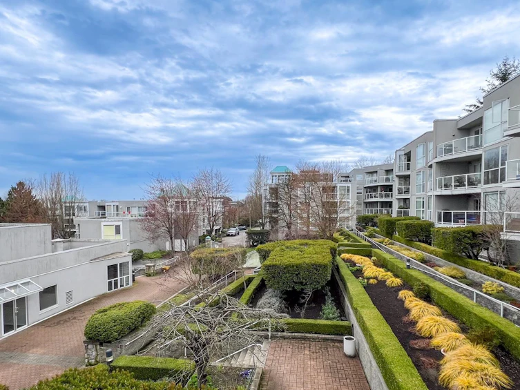 205-8430 Jellicoe Street, Vancouver, BC, V5S 4S7