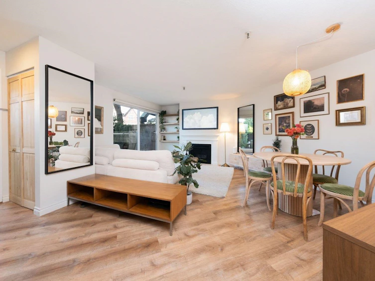 112-2020 W 8th Avenue, Vancouver, BC, V6J 1W5