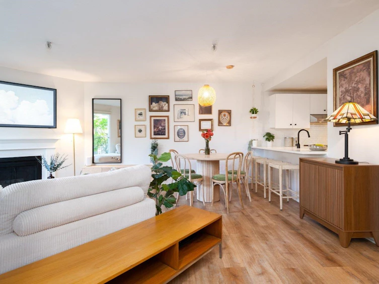 112-2020 W 8th Avenue, Vancouver, BC, V6J 1W5 - 2