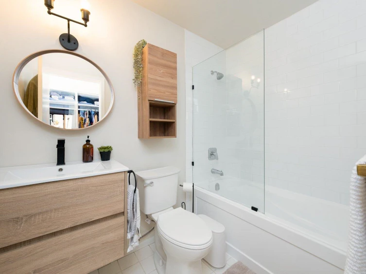 112-2020 W 8th Avenue, Vancouver, BC, V6J 1W5 - 14
