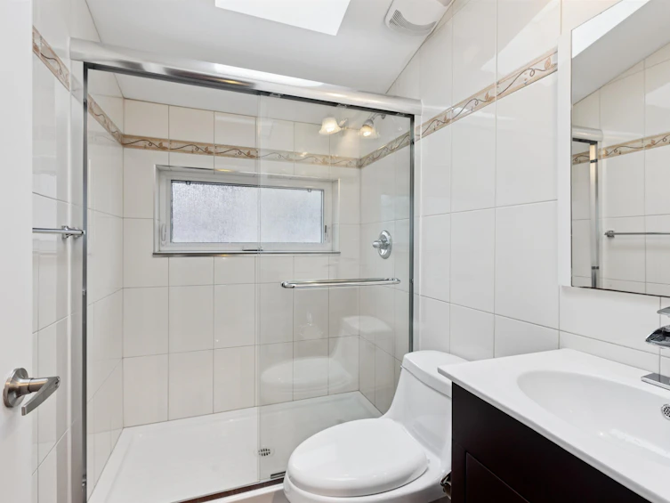 3064 E 19th Avenue, Vancouver, BC, V5M 2S9 - 36