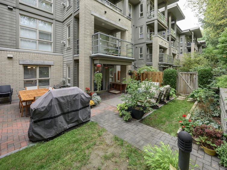 210-9319 University Crescent, Burnaby, BC, V5A 4Y5 - 31