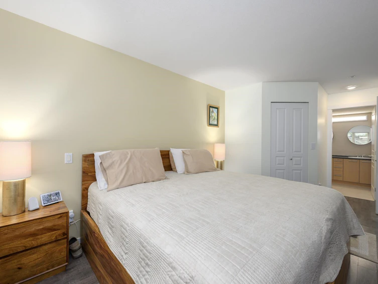 210-9319 University Crescent, Burnaby, BC, V5A 4Y5 - 18