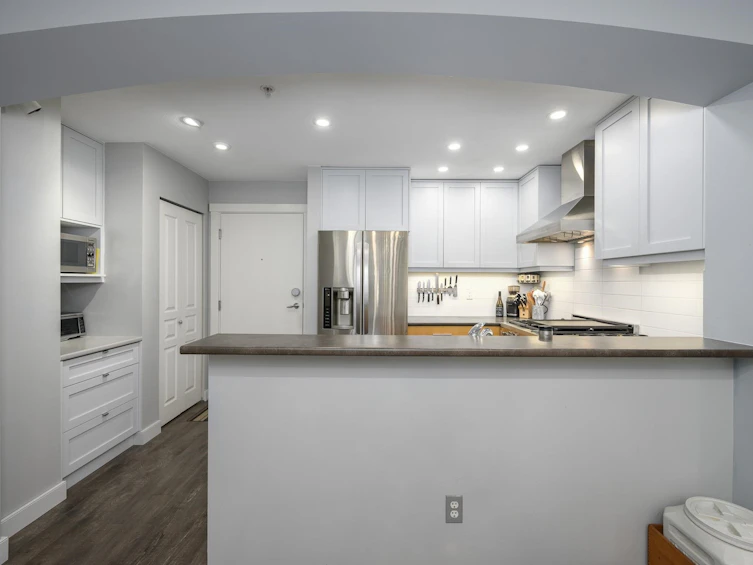 210-9319 University Crescent, Burnaby, BC, V5A 4Y5 - 12
