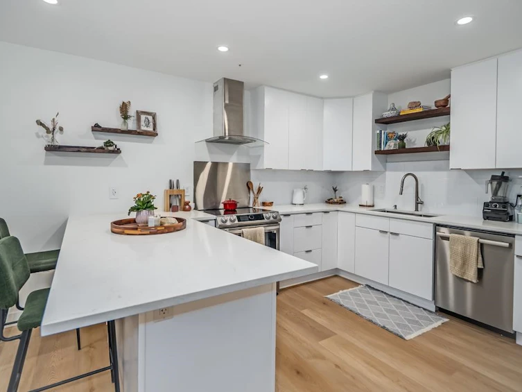 203-2700 Mccallum Road, Abbotsford, BC, V2S 6X9