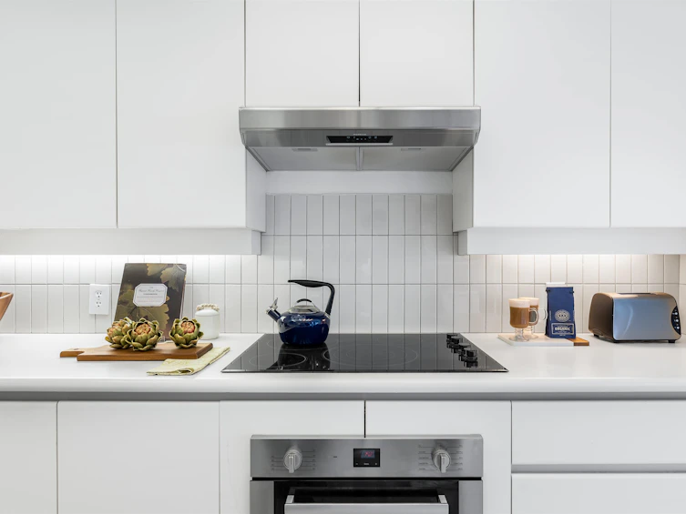 302-1930 Bellevue Avenue, West Vancouver, BC, V7V 1B5 - 13