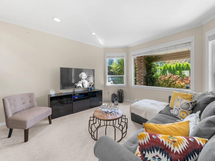 2-460 W 6th Street, North Vancouver, BC, V7M 1K9 - 5