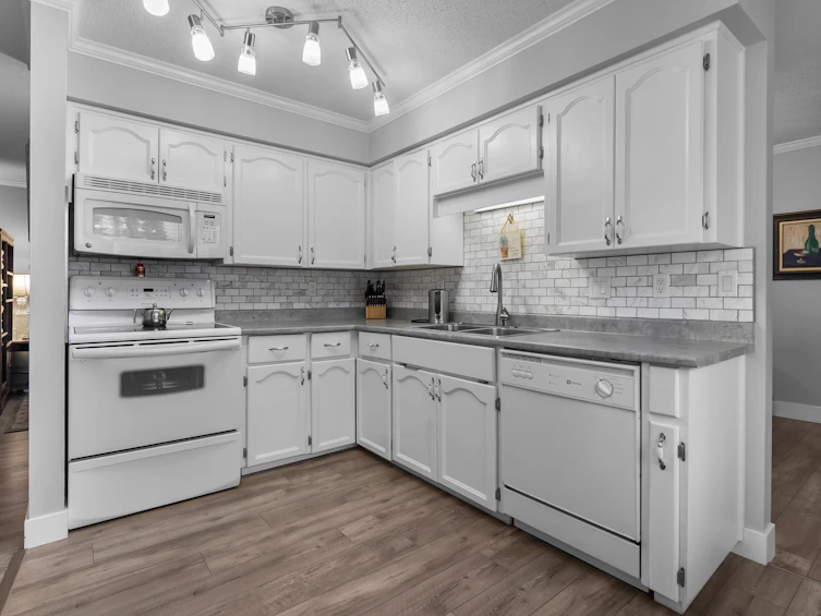 212-2425 Church Street, Abbotsford, BC, V2T 3J8 - 22