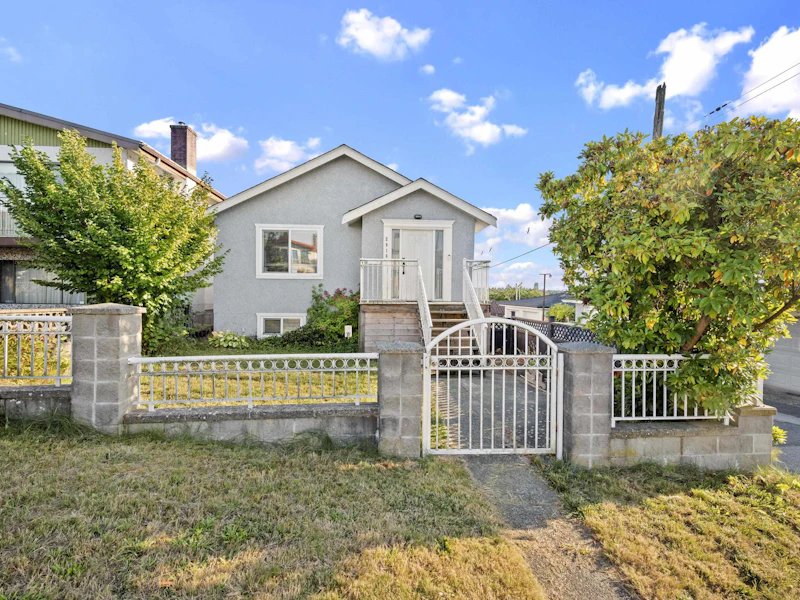 2916 E 6th Avenue, Vancouver BC V5M 1S1