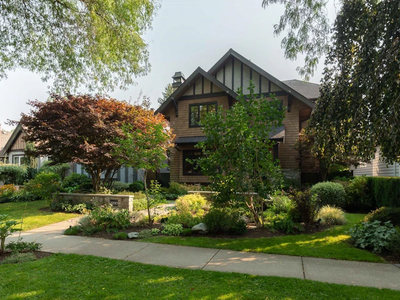 3230 W 31st Avenue, Vancouver BC V6L 2A7