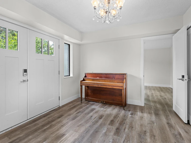 2417 Adanac Street, Vancouver, BC, V5K 2M3 - 15