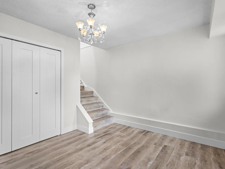 2417 Adanac Street, Vancouver, BC, V5K 2M3 - 14