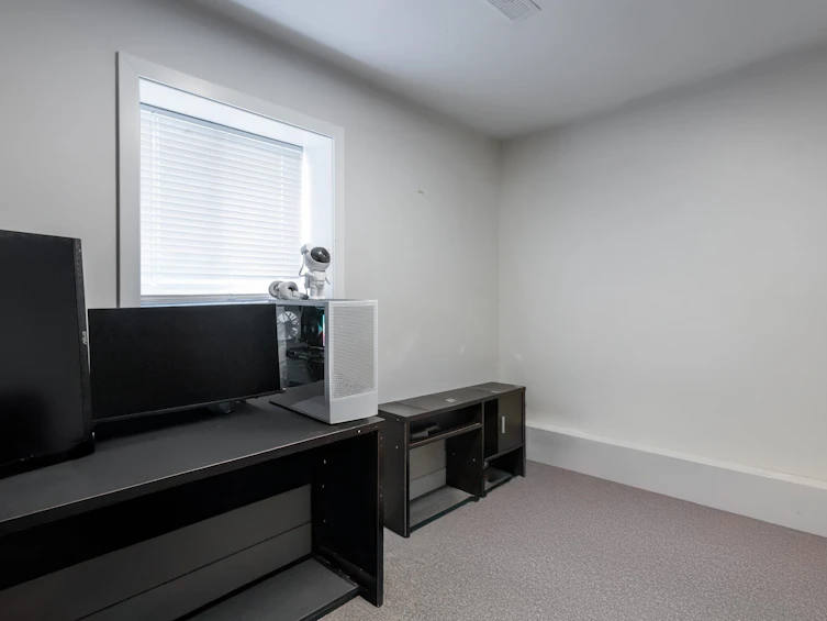 2417 Adanac Street, Vancouver, BC, V5K 2M3 - 21