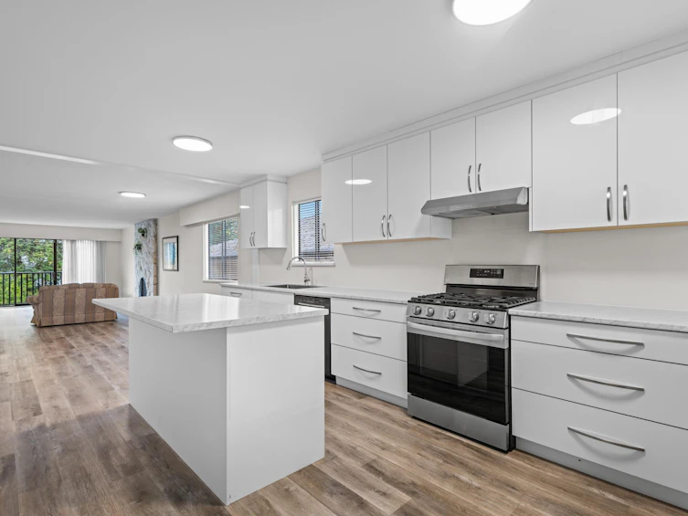 2417 Adanac Street, Vancouver, BC, V5K 2M3 - 6