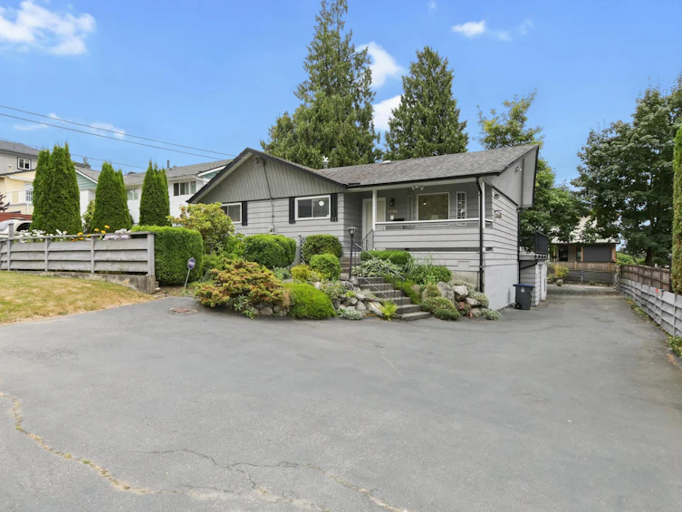 18066 59 Avenue, Surrey, BC, V3S 1P7 - 2