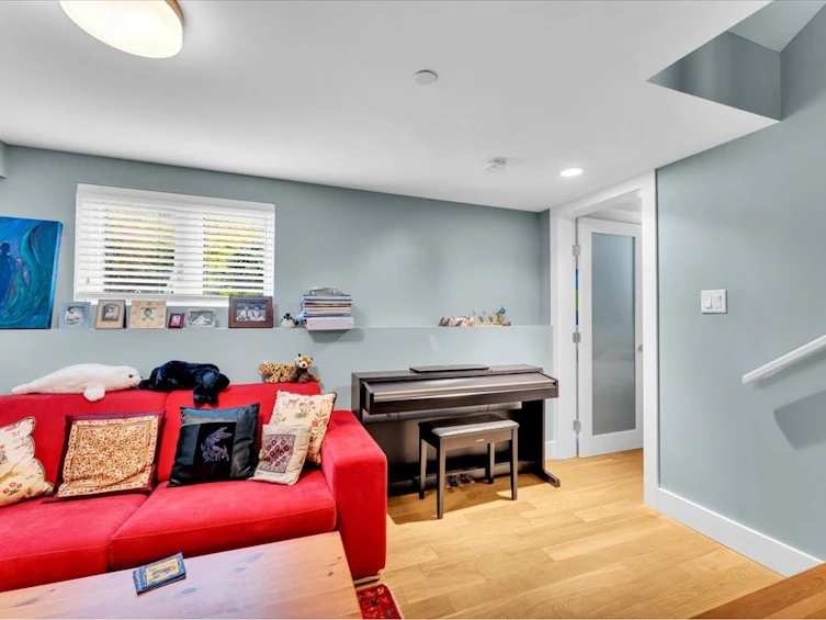 57 W 17th Avenue, Vancouver, BC, V5Y 1Z5 - 31