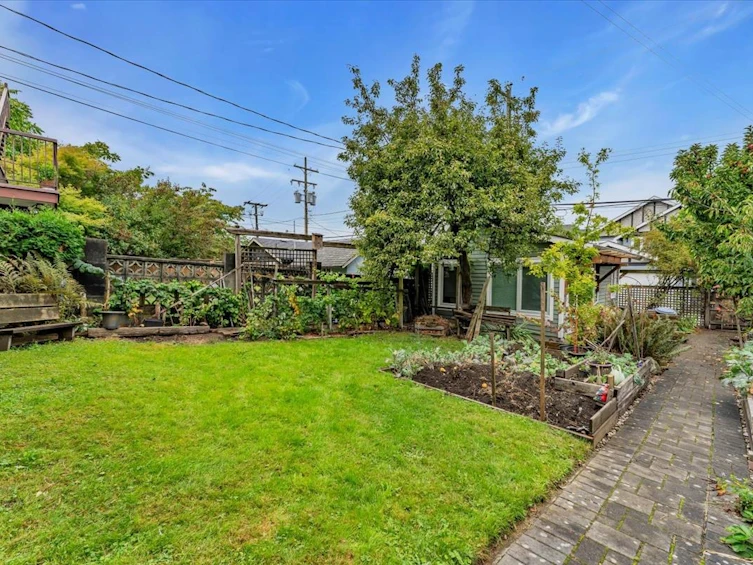 57 W 17th Avenue, Vancouver, BC, V5Y 1Z5 - 19