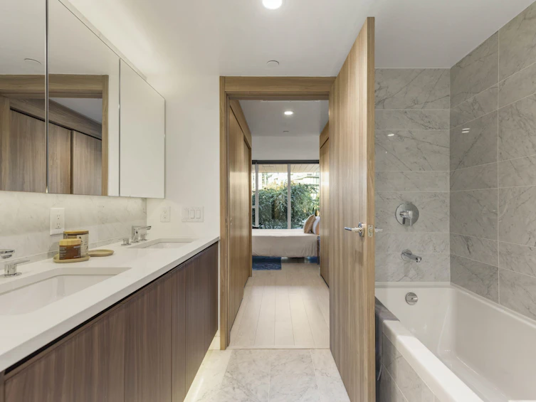 1755 Columbia Street, Vancouver, BC, V5Y 0N3 - 23