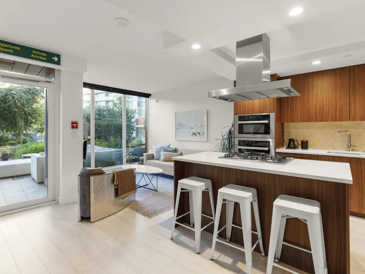 1755 Columbia Street, Vancouver, BC, V5Y 0N3 - 4