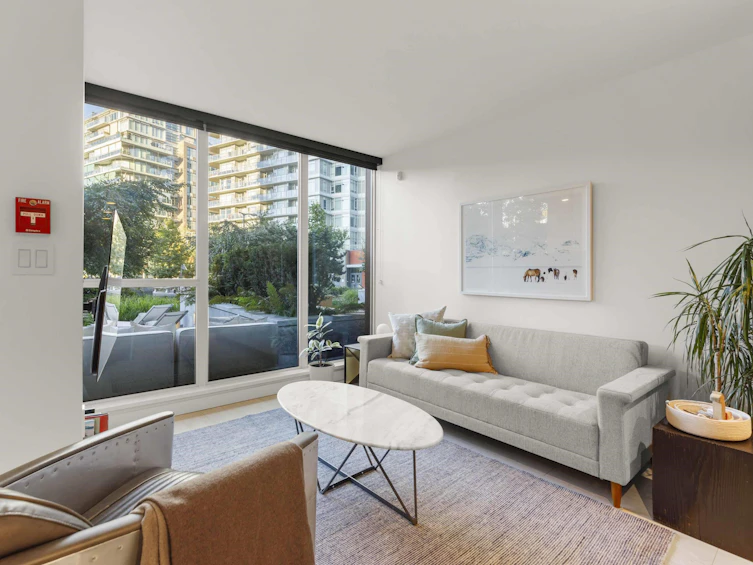 1755 Columbia Street, Vancouver, BC, V5Y 0N3 - 8
