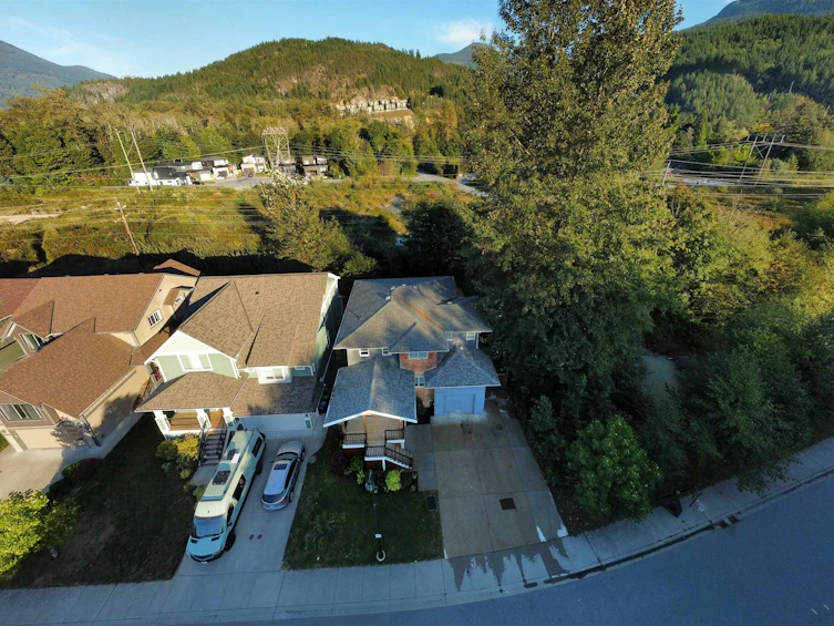 39140 Cardinal Drive, Squamish, BC, V8B 0V3 - 25