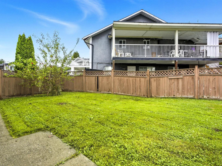 9024 135a Street, Surrey, BC, V3V 7C5 - 37