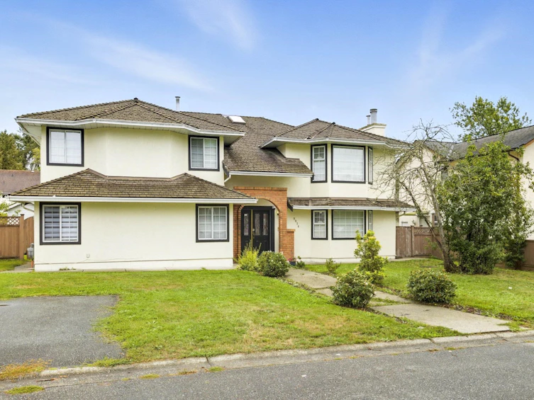 9024 135a Street, Surrey, BC, V3V 7C5 - 5