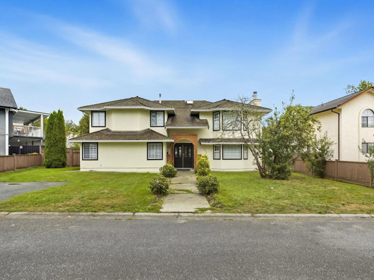 9024 135a Street, Surrey, BC, V3V 7C5 - 4