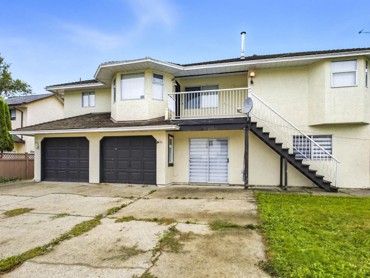 9024 135a Street, Surrey, BC, V3V 7C5 - 2