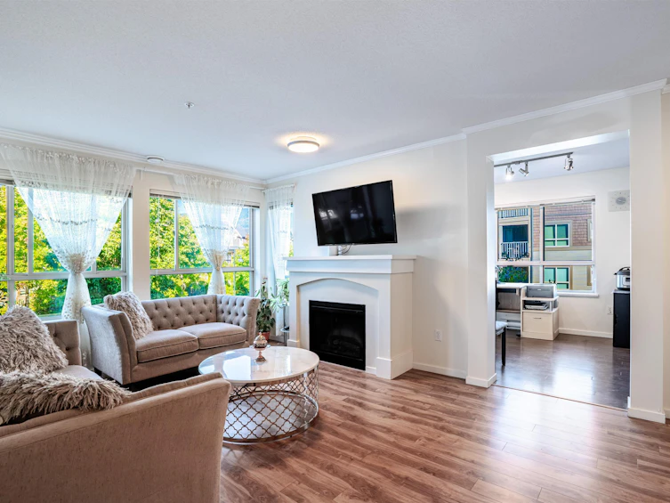 303-3110 Dayanee Springs Boulevard, Coquitlam, BC, V3E 0B4 - 3