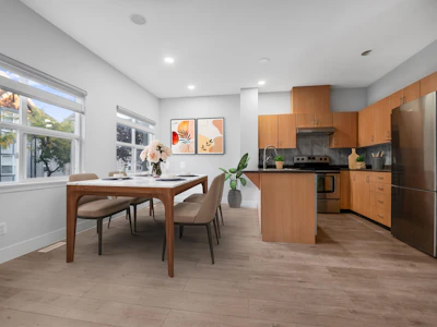 92-8737 161 Street - 4