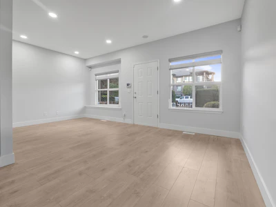 92-8737 161 Street - 3