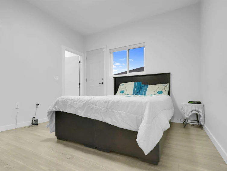 8069 124 Street, Surrey, BC, V3W 0X7 - 9