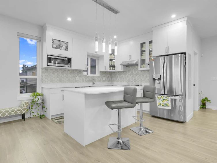 8069 124 Street, Surrey, BC, V3W 0X7 - 4
