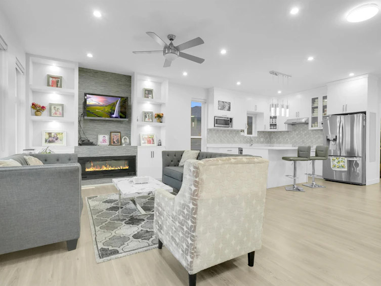 8069 124 Street, Surrey, BC, V3W 0X7 - 7