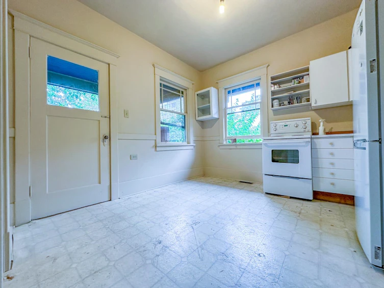 3642 W 6th Avenue, Vancouver, BC, V6R 1T7 - 9