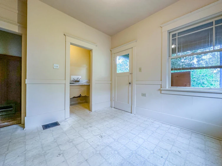 3642 W 6th Avenue, Vancouver, BC, V6R 1T7 - 10