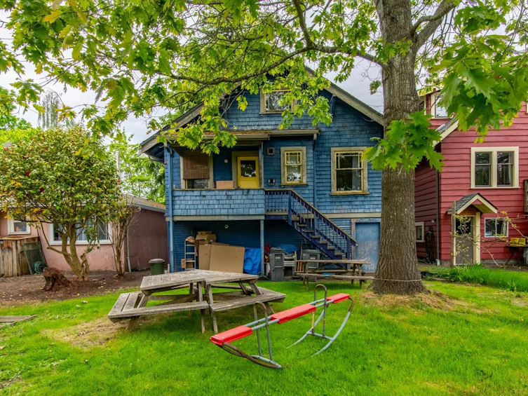 3642 W 6th Avenue, Vancouver, BC, V6R 1T7 - 2