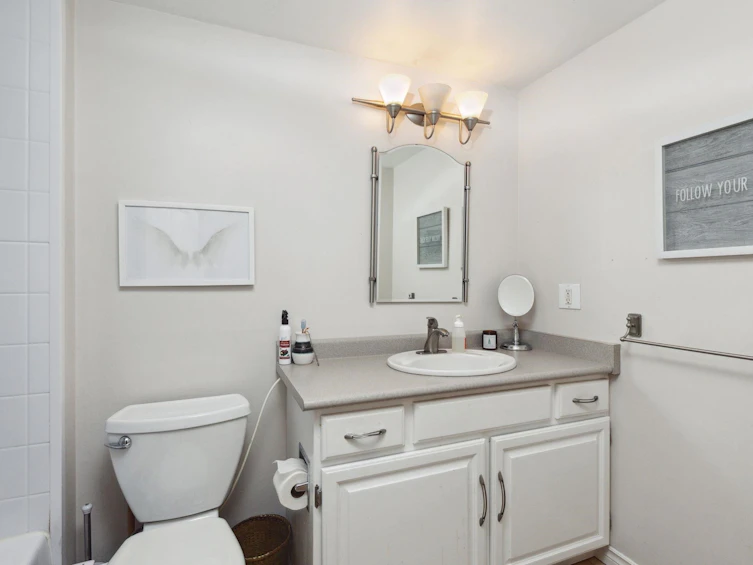306-1385 Draycott Road, North Vancouver, BC, V7J 3K9 - 13