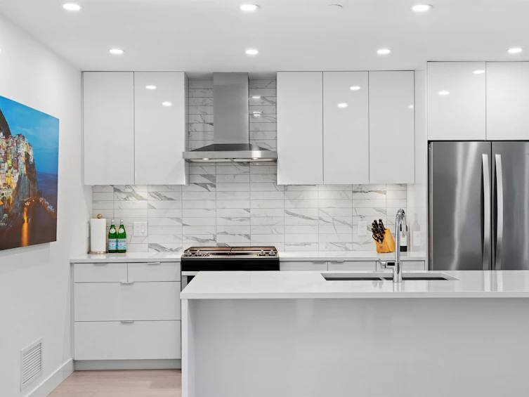 16-3595 Salal Drive, North Vancouver, BC, V7G 0A7 - 2