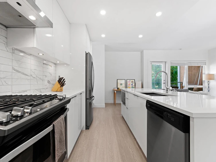 16-3595 Salal Drive, North Vancouver, BC, V7G 0A7 - 4