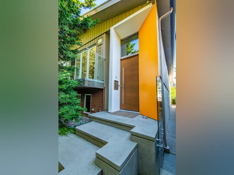 3530 W 31st Avenue, Vancouver, BC, V6S 1X9 - 3