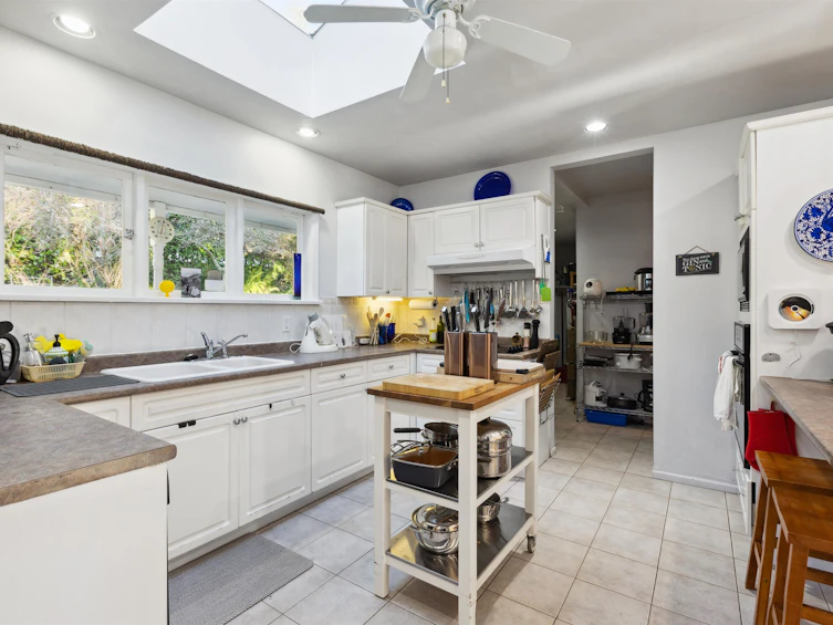 4028 Rose Crescent, West Vancouver, BC, V7V 2N7 - 10