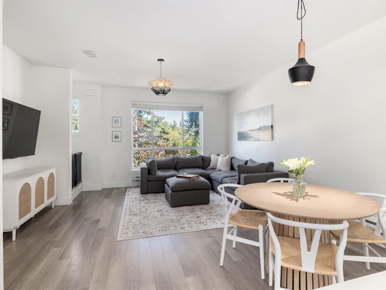 22-16760 25 Avenue, Surrey, BC, V3Z 0W4