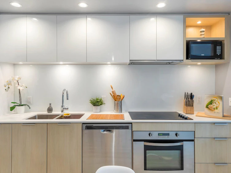 212-111 E 3rd Street, North Vancouver, BC, V7L 0C6 - 7