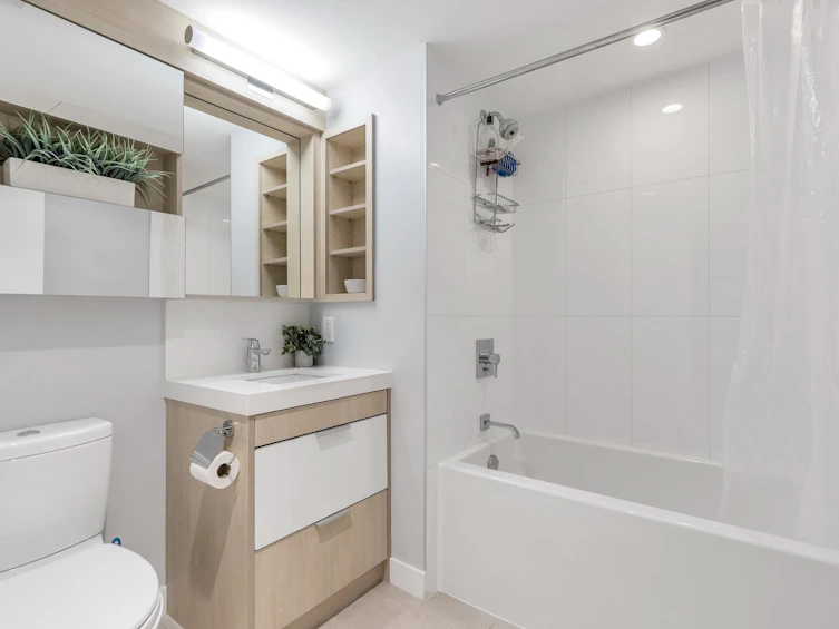212-111 E 3rd Street, North Vancouver, BC, V7L 0C6 - 16